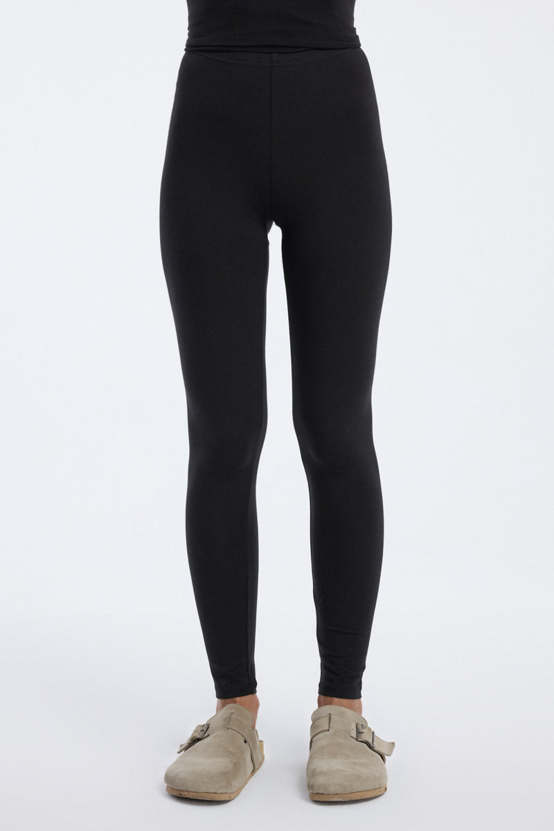 Women fitted innerwear leggings