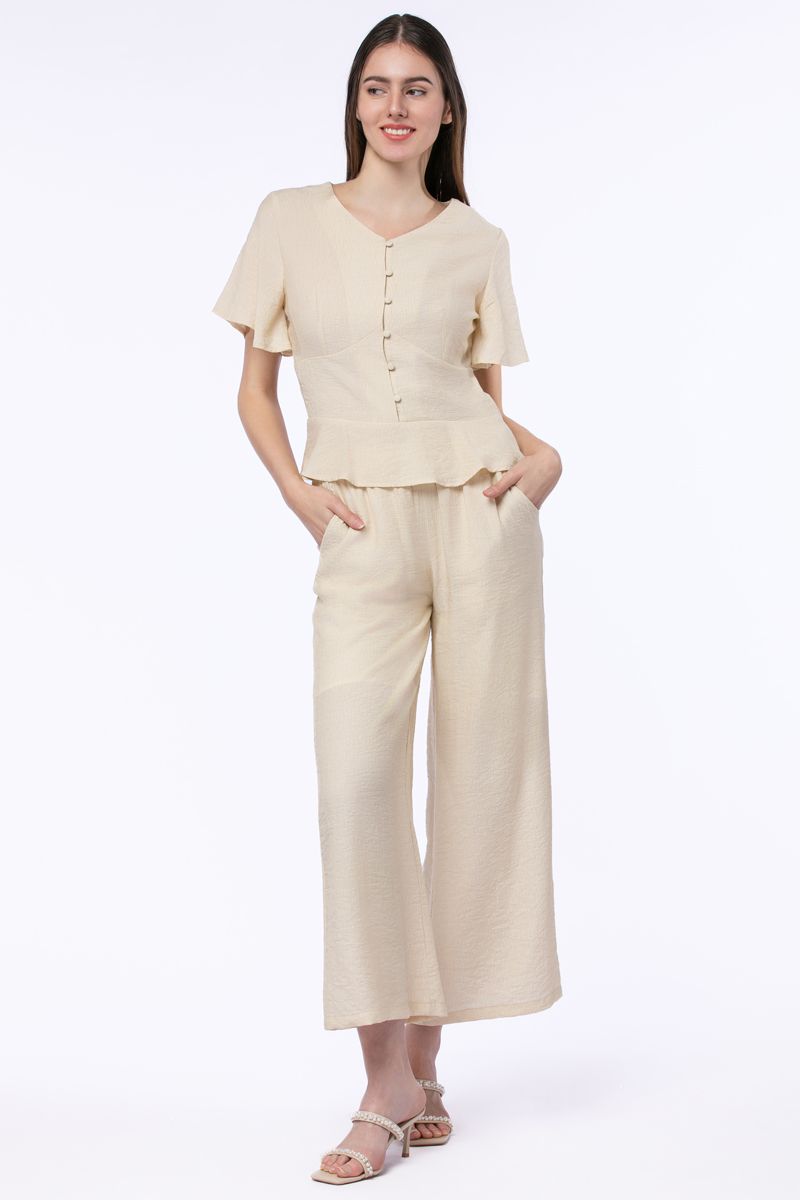 بلوزة مكشكشة