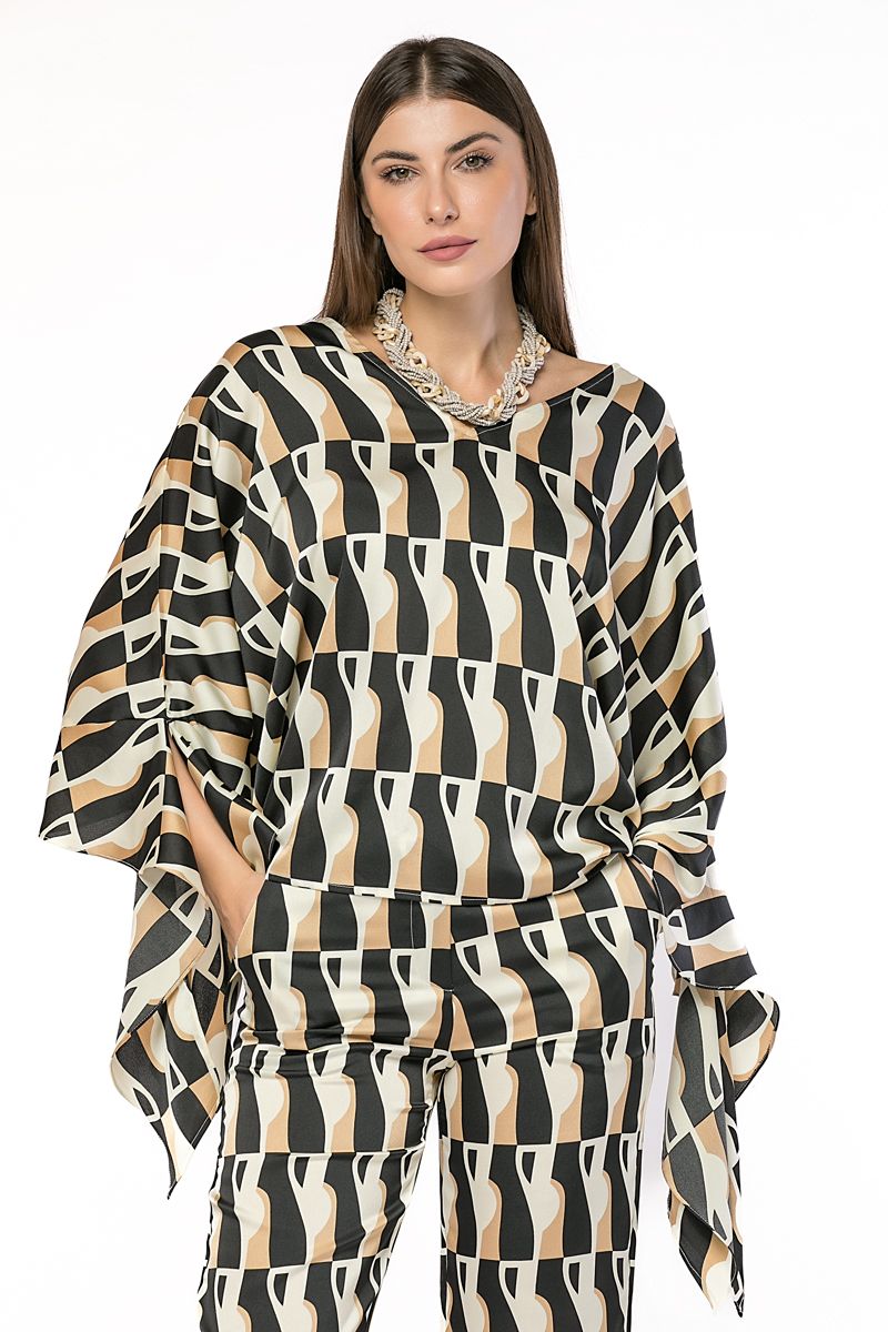 بلوزة فضفاضة مطبعة