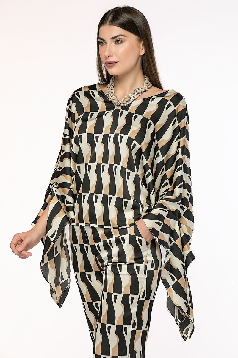 بلوزة فضفاضة مطبعة