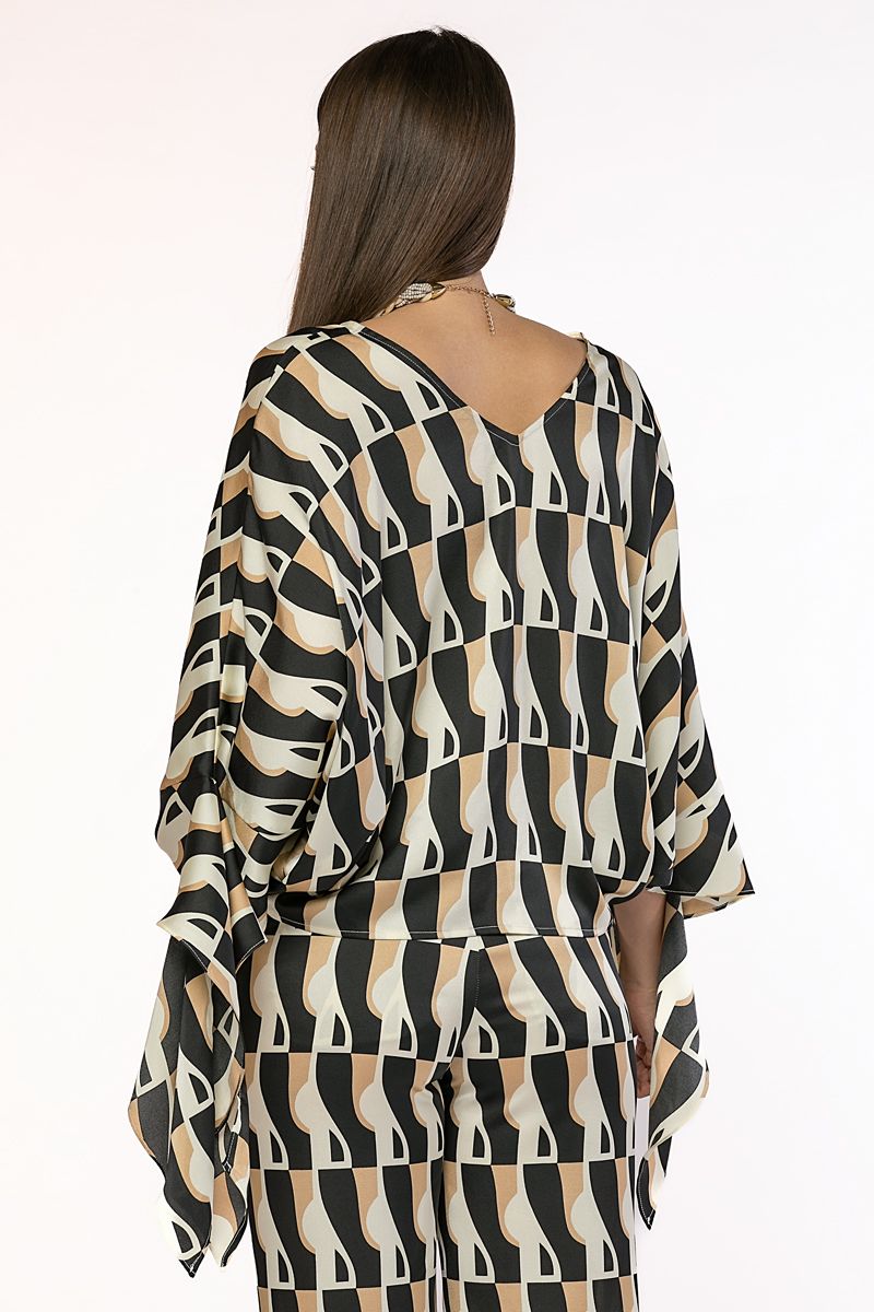 بلوزة فضفاضة مطبعة