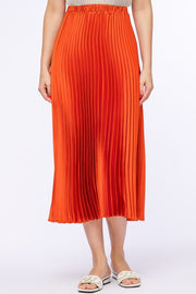pleated skirt
