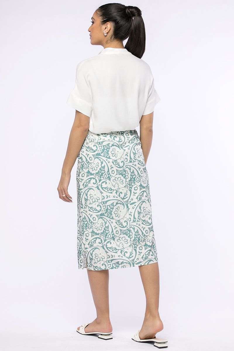 بلوزة بطبعة