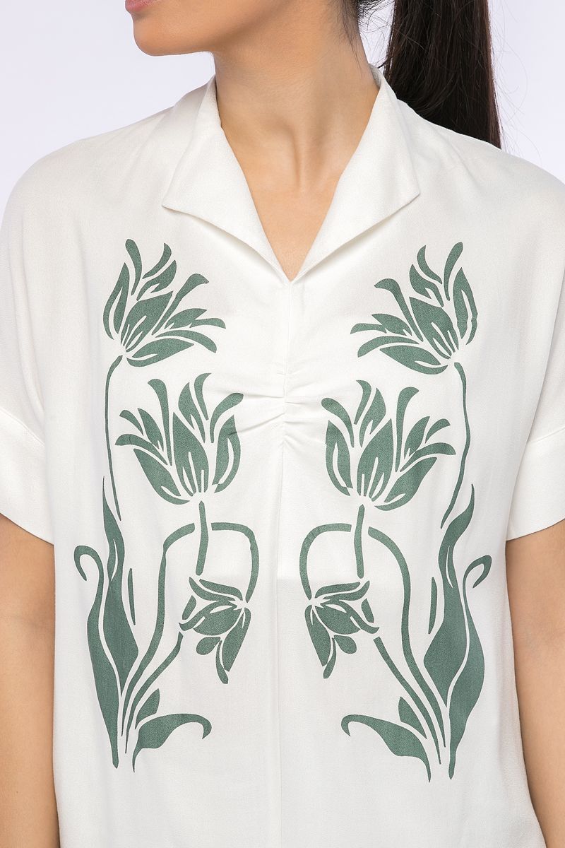 بلوزة بطبعة