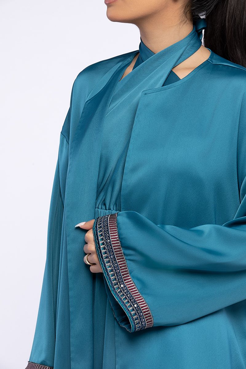 outwear abaya with embroidery