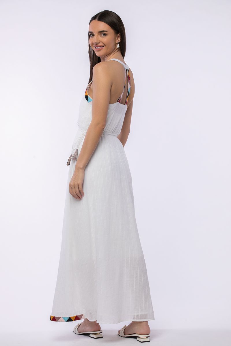 sleeveless dress with embroidery