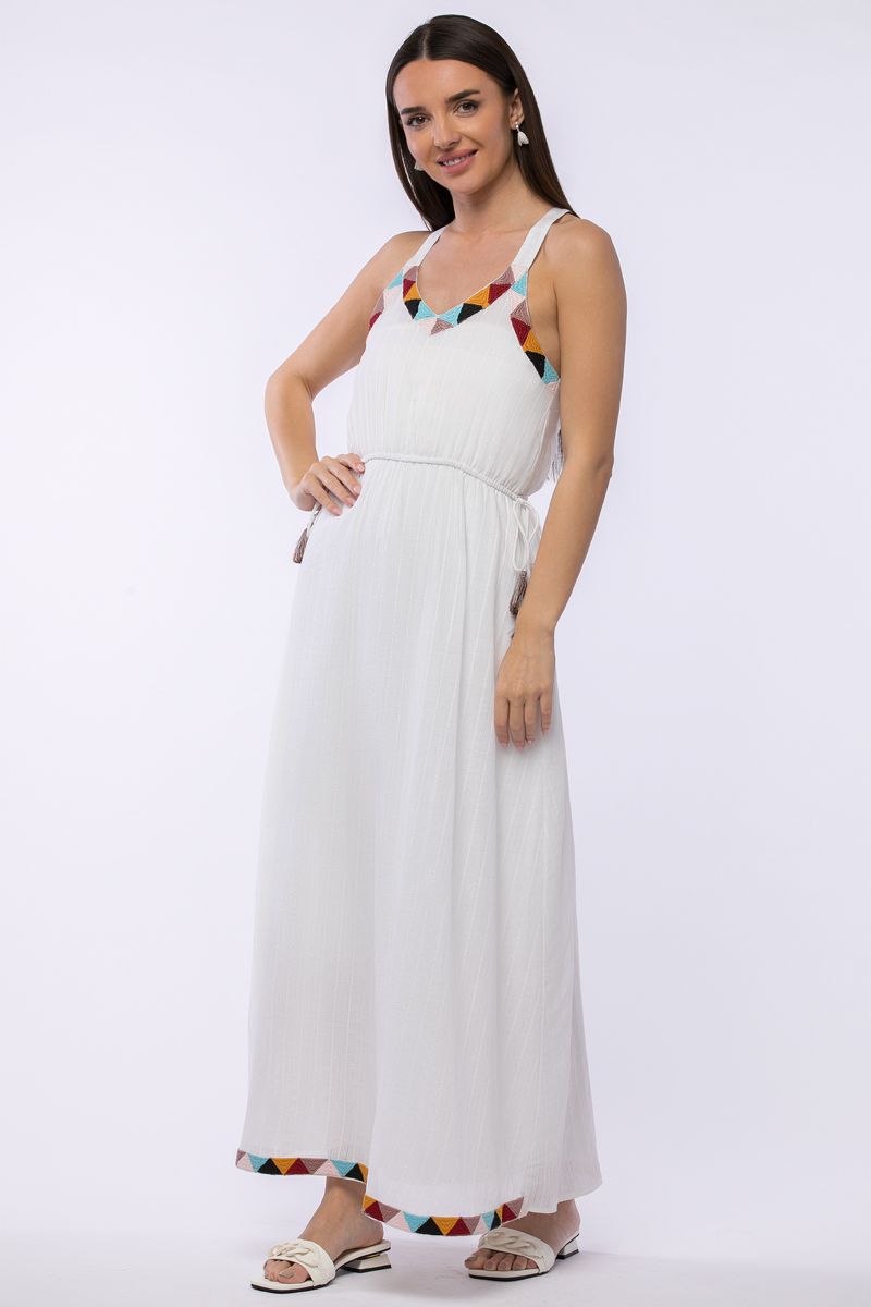 sleeveless dress with embroidery