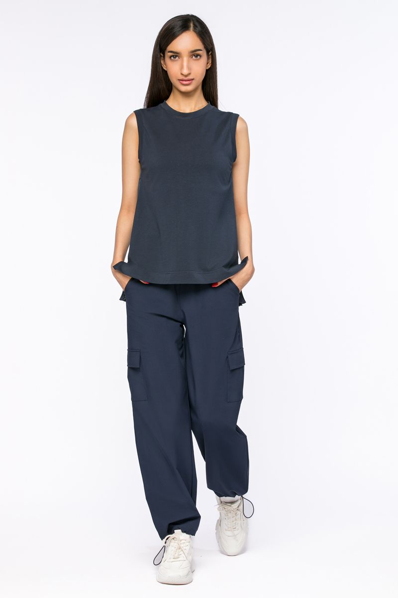 بلوزة بدون أكمام وخامتين