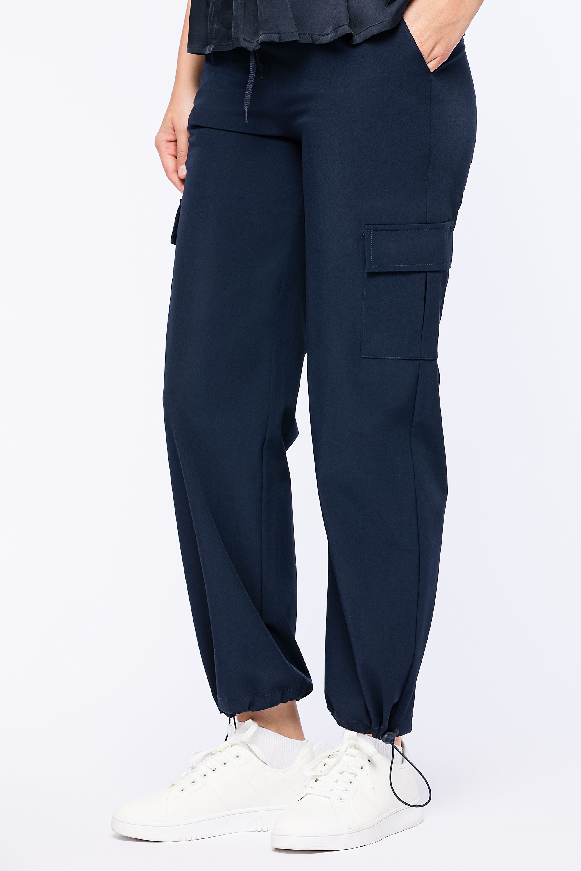 cargo pants with side pockets