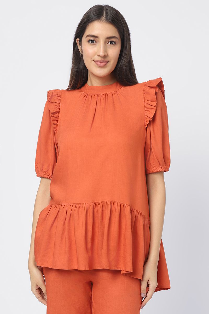 بلوزة مكشكشة