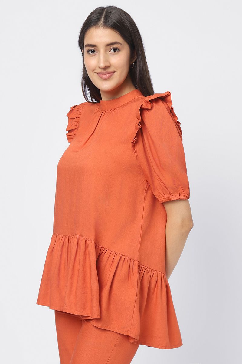 بلوزة مكشكشة