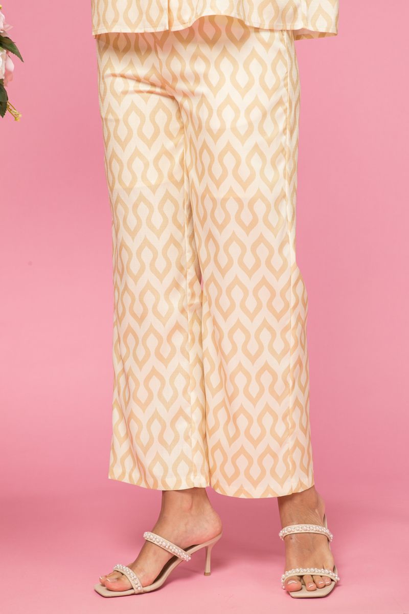 printed flowy pants