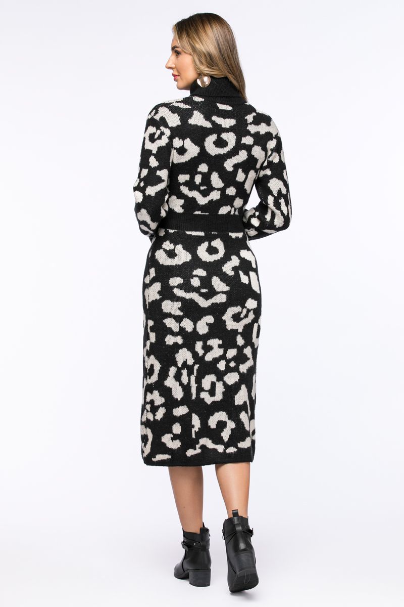 فستان صوف بطبعات