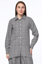 قميص بطبعة مربعات