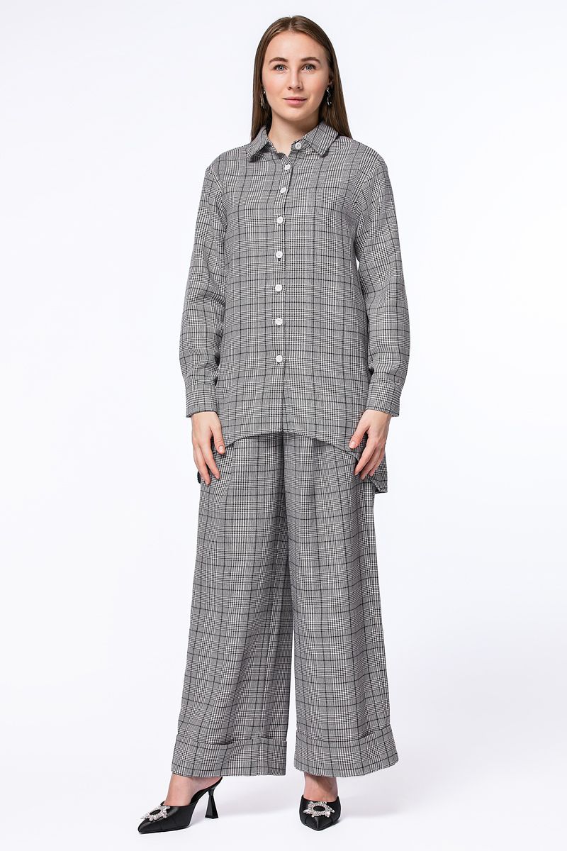 قميص بطبعة مربعات