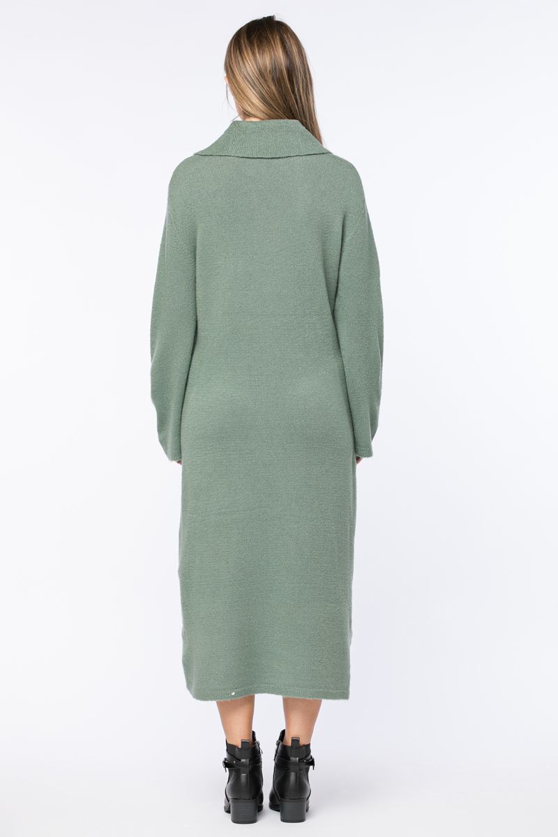 knitted dress with classic collar