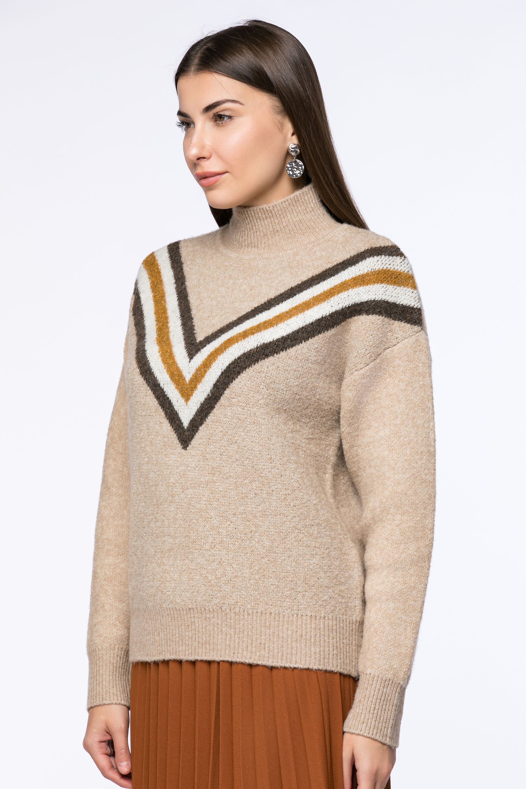 knitted sweater with colored lining