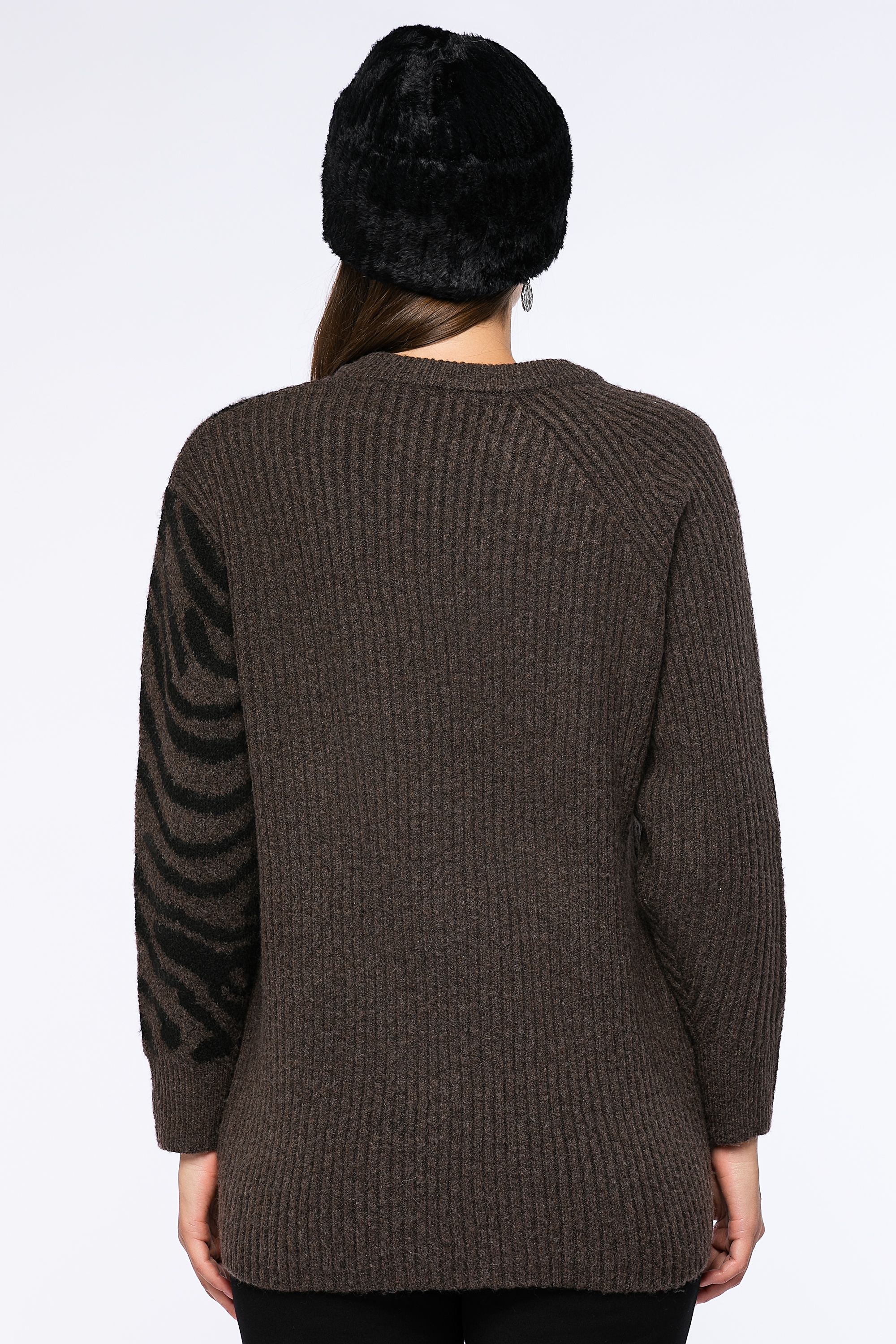 printed knitted sweater with buttons