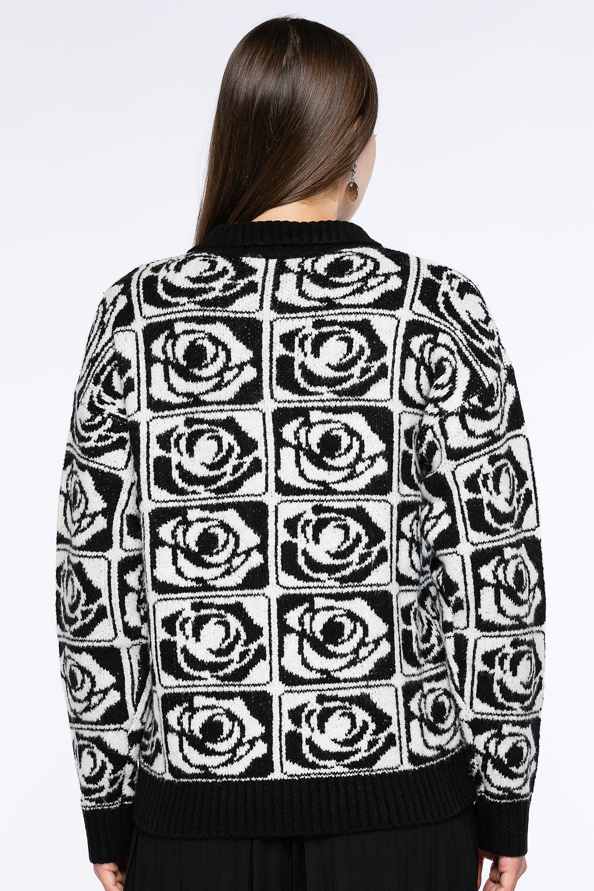 contrast colored knitted cardigan