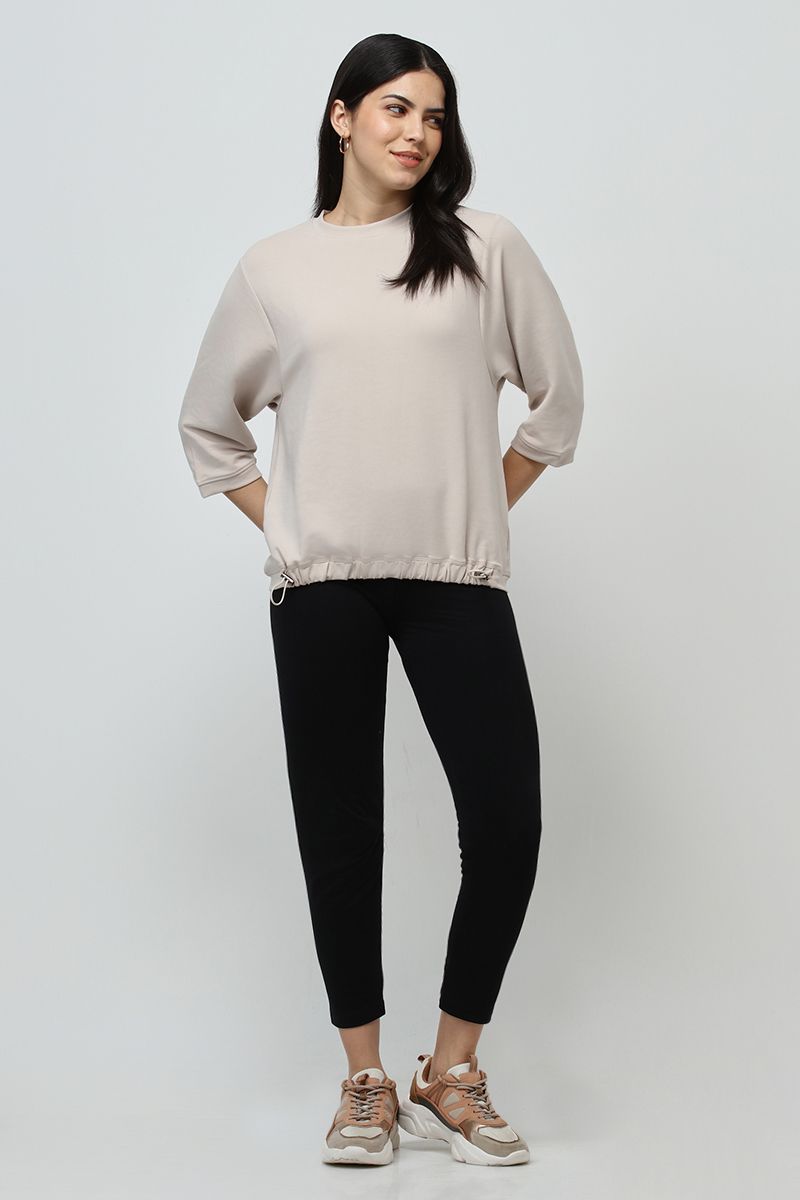 بلوزة بأكمام ثلاثة أرباع