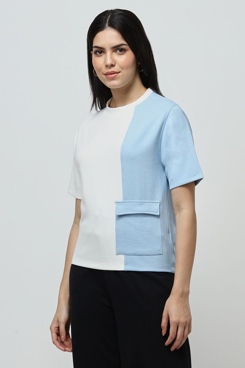 contrast colored t-shirt