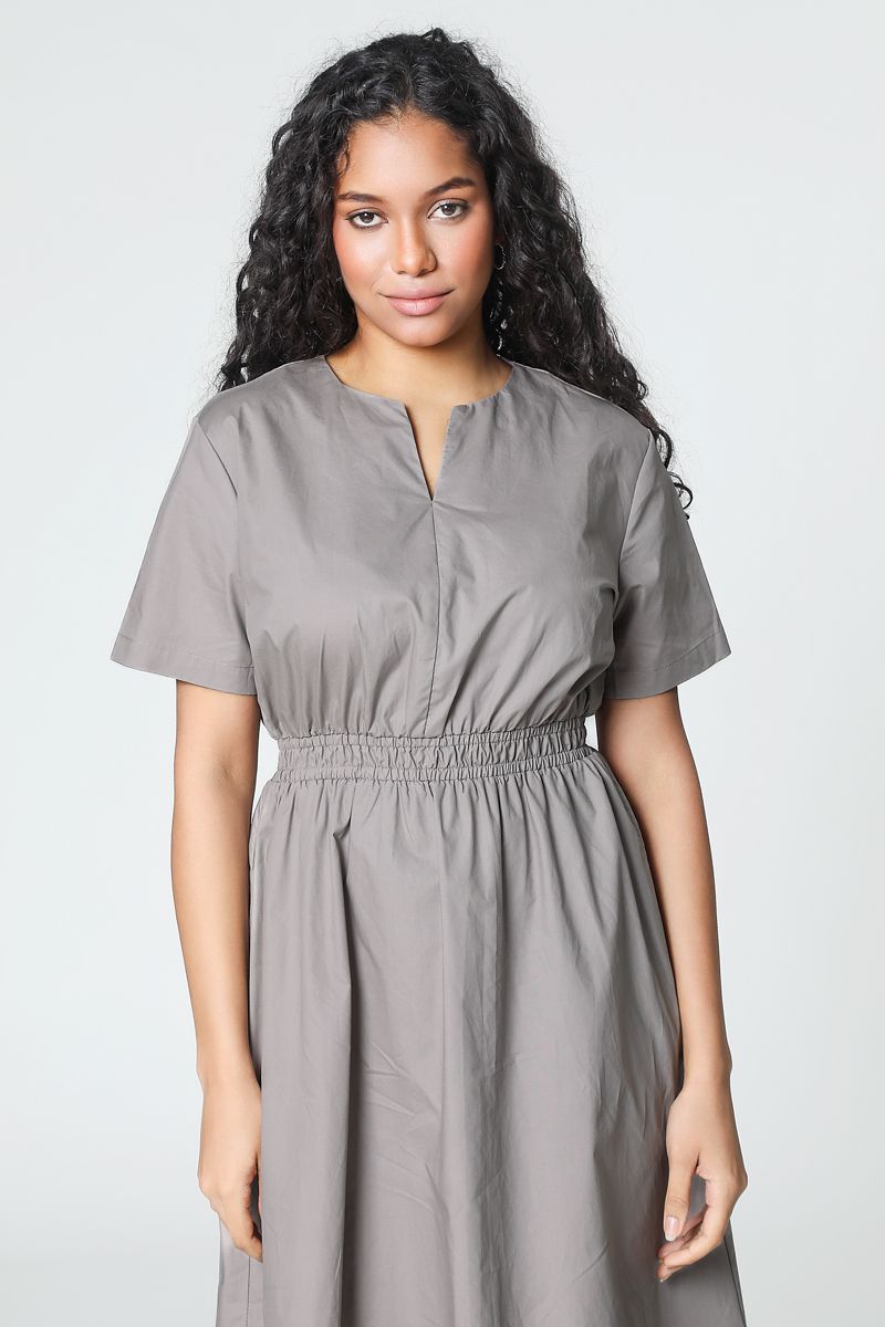 فستان بلون موحد