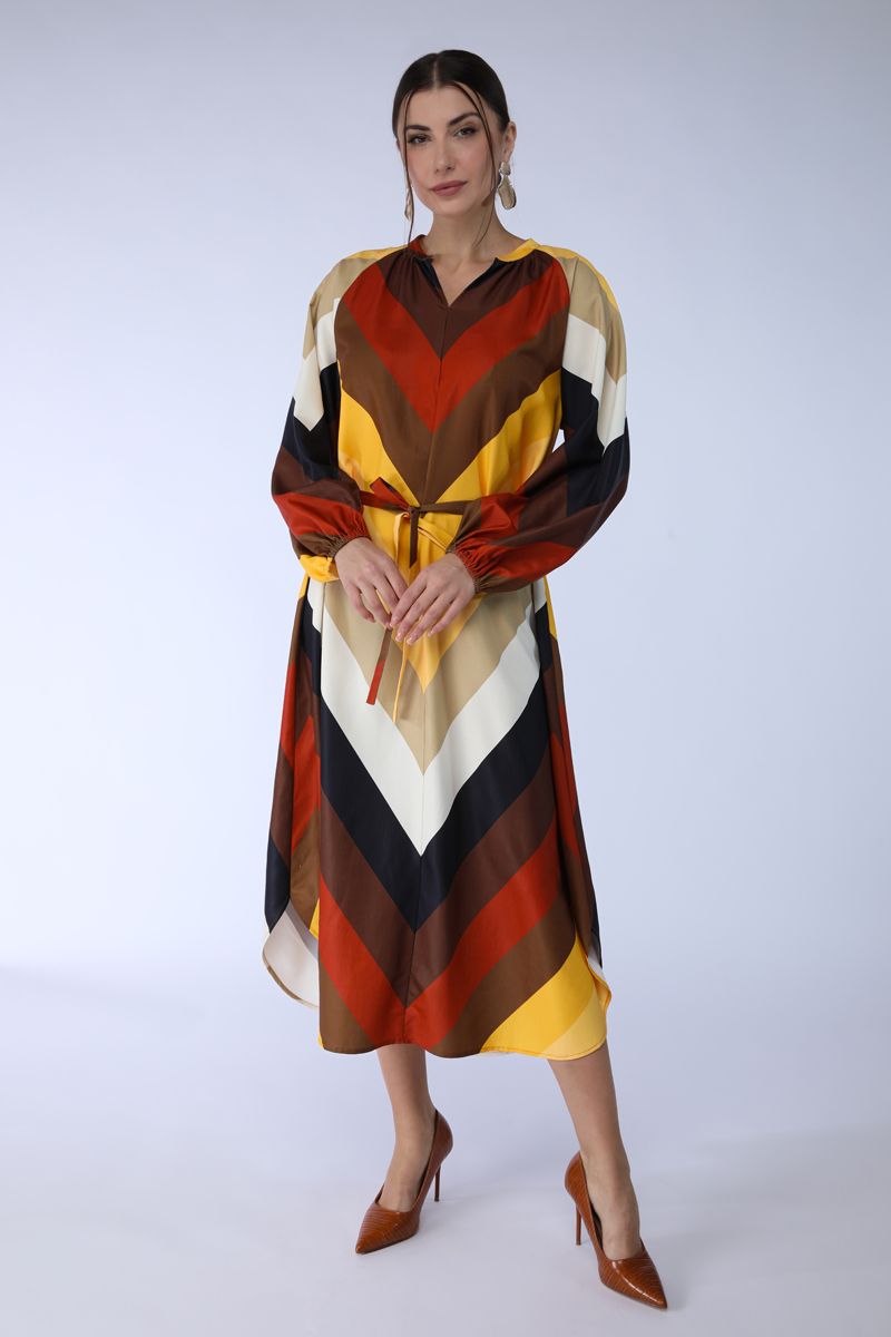 فستان طويل ملون