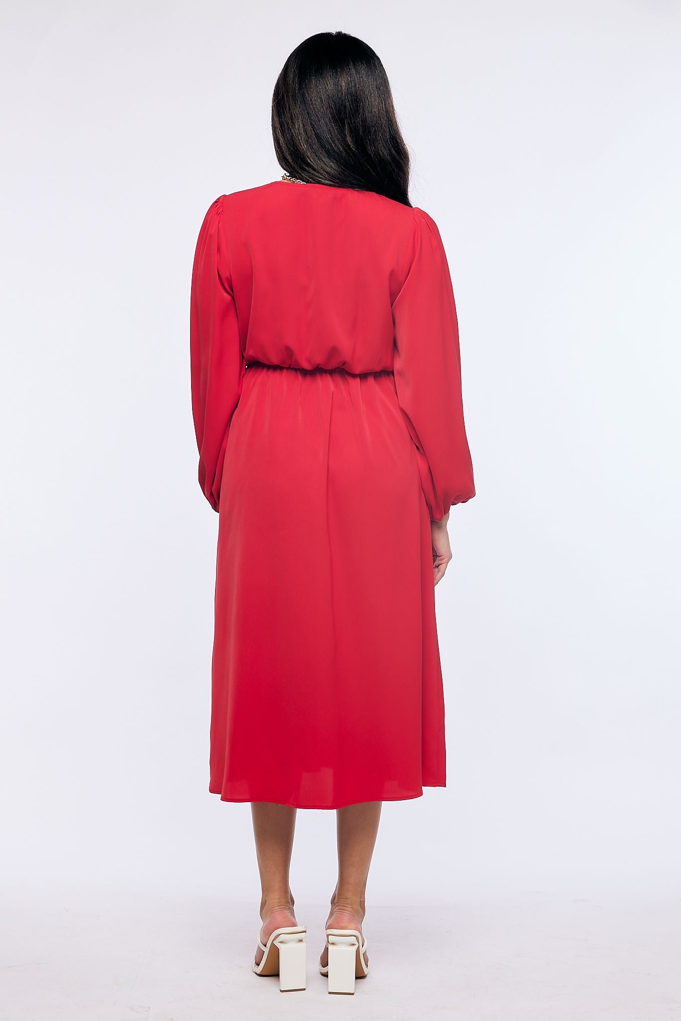 dress with puffed sleeves