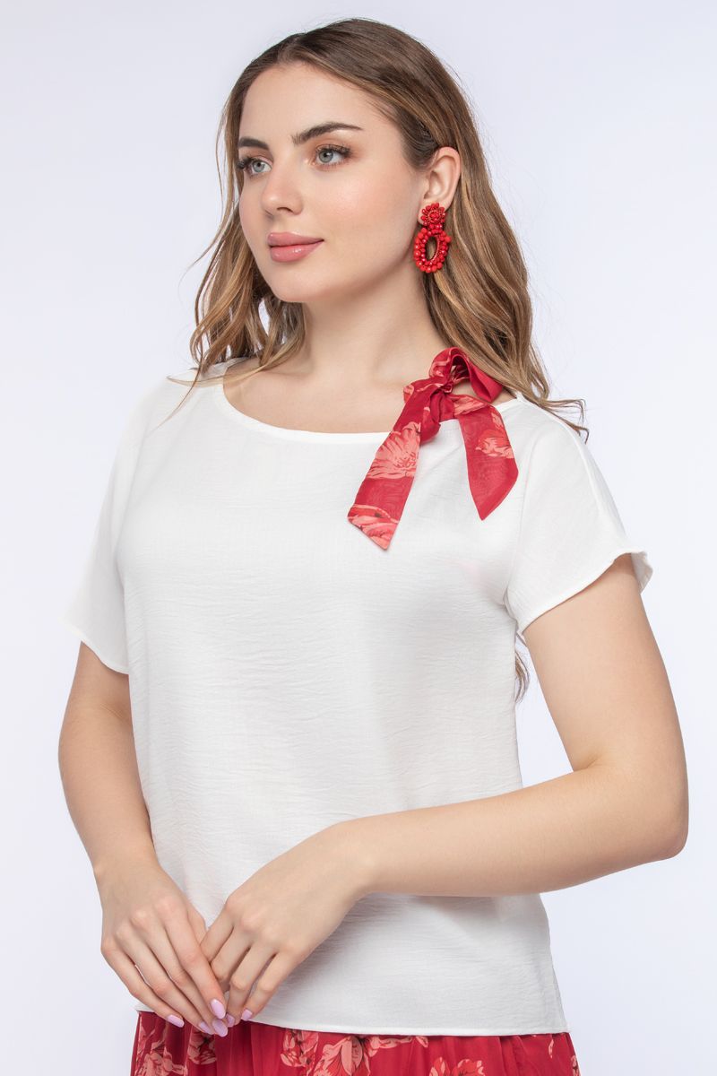 women top with neckline strap