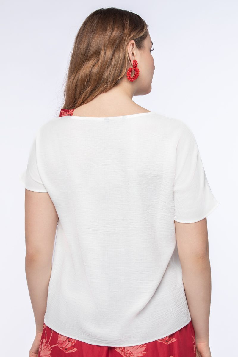 women top with neckline strap