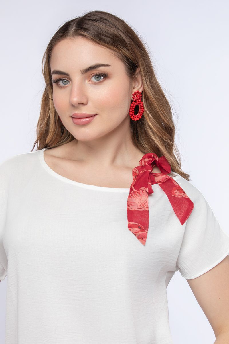 women top with neckline strap