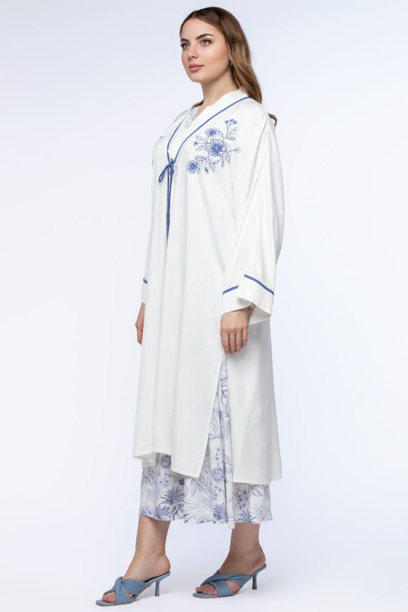 women kimono with embroidery