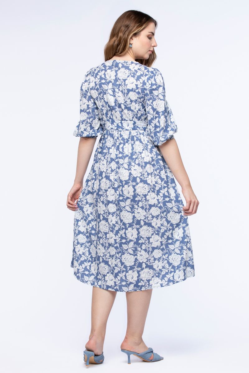 فستان نسائي بطبعات