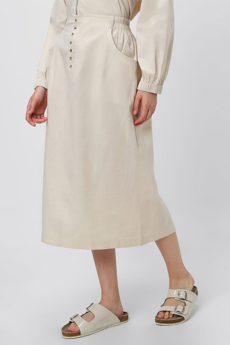 تنورة نسائية بخامة لينن