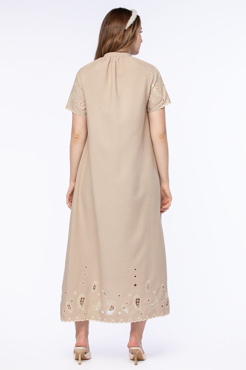 women dress with perforated slots