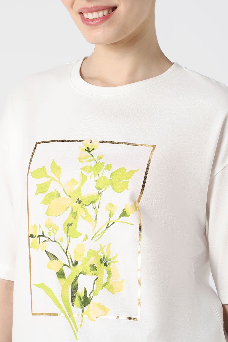 تيشيرت نسائي بطبعة