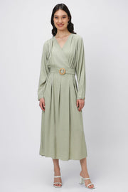 فستان نسائي بلون موحد