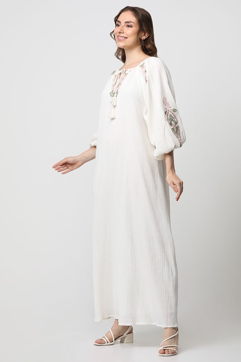 فستان نسائي ماكسي بتطريز