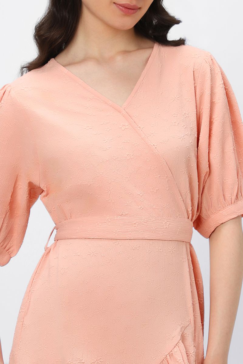 فستان نسائي بخامة منقوشة