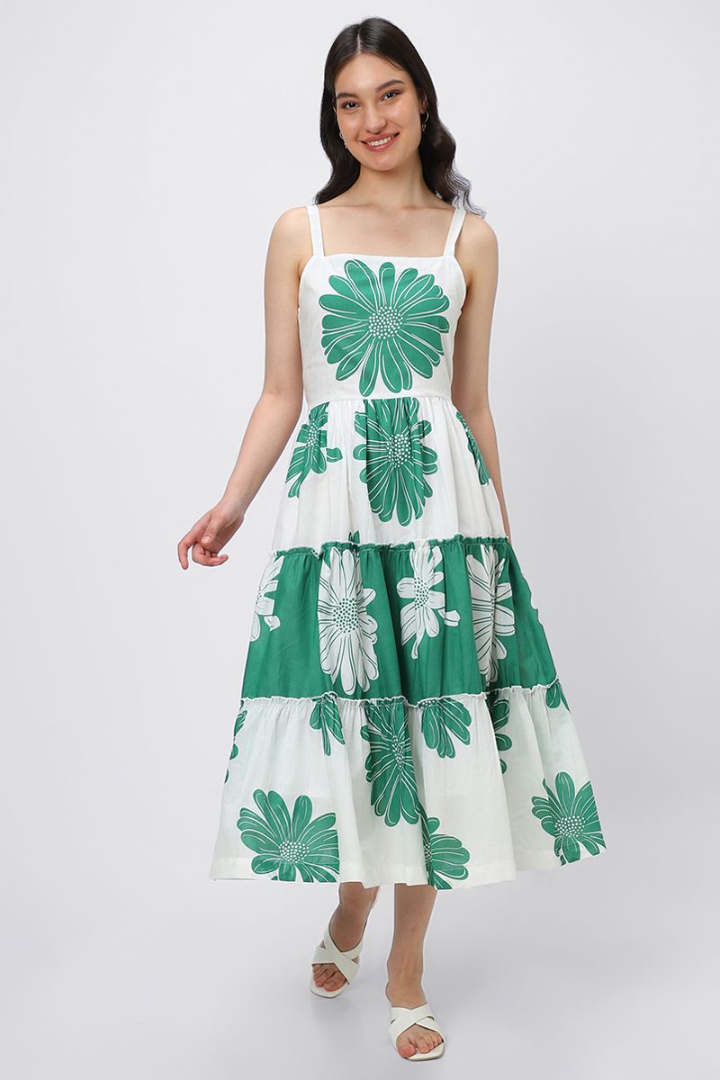 فستان نسائي بطبعات