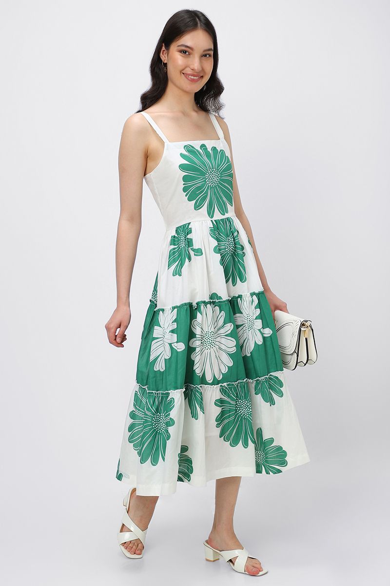 فستان نسائي بطبعات