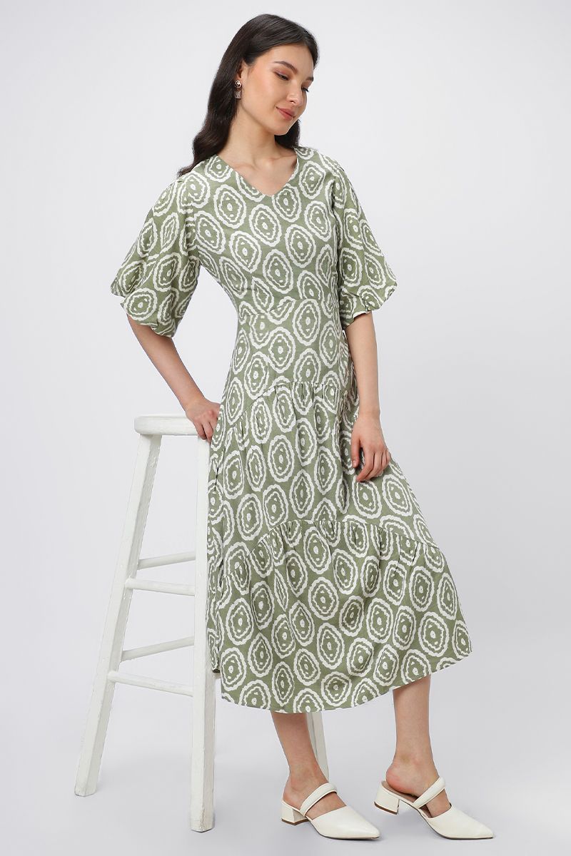 فستان نسائي بطبعات