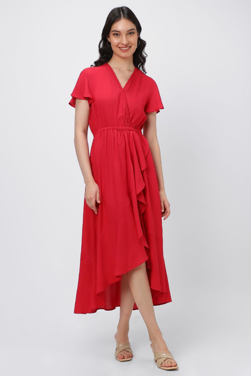 فستان نسائي غير متماثل الطول