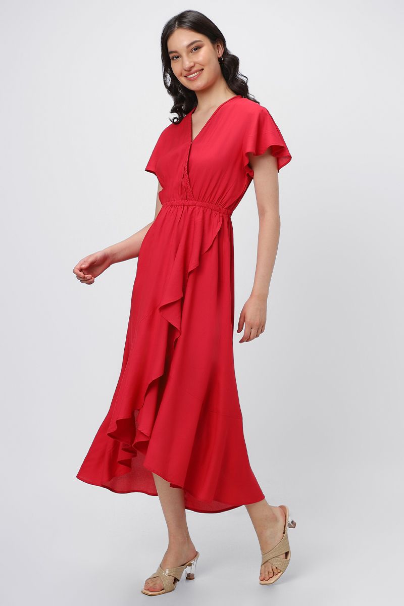 فستان نسائي غير متماثل الطول