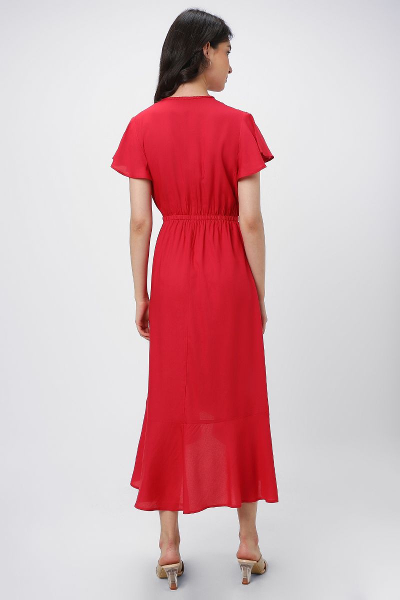 فستان نسائي غير متماثل الطول