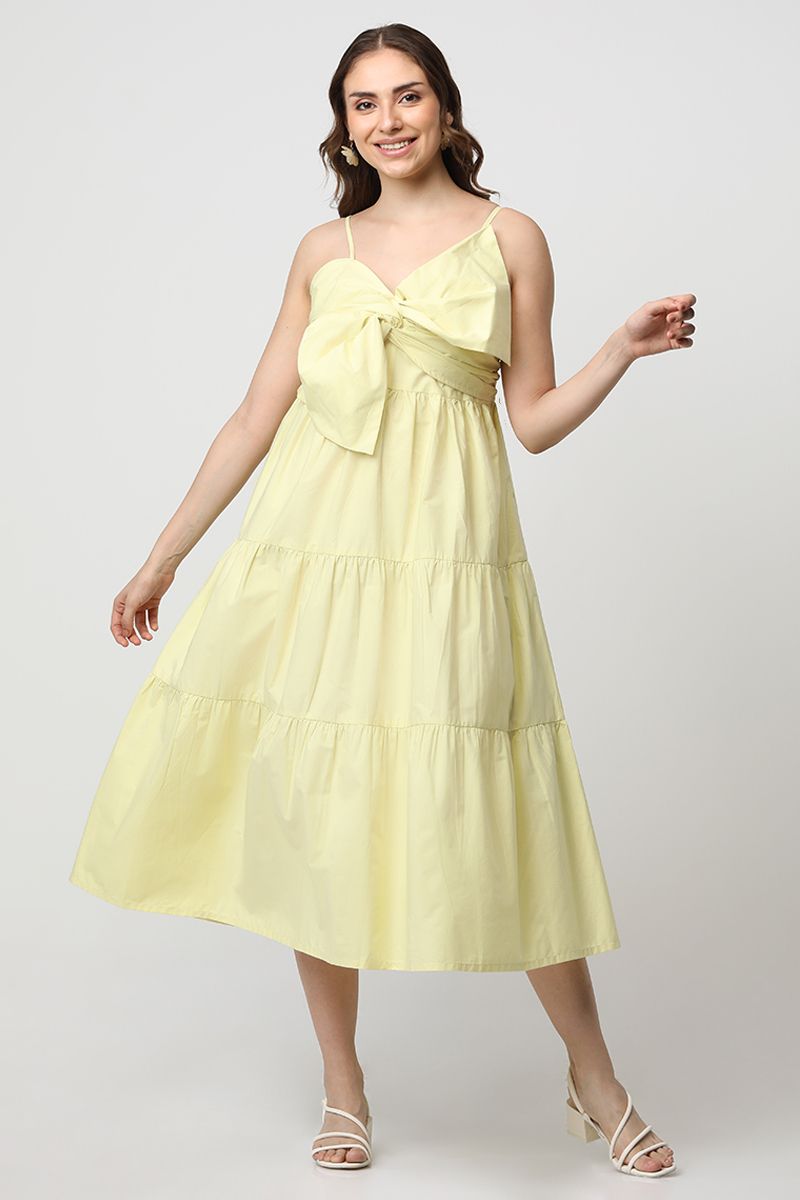 فستان نسائي بدون أكمام