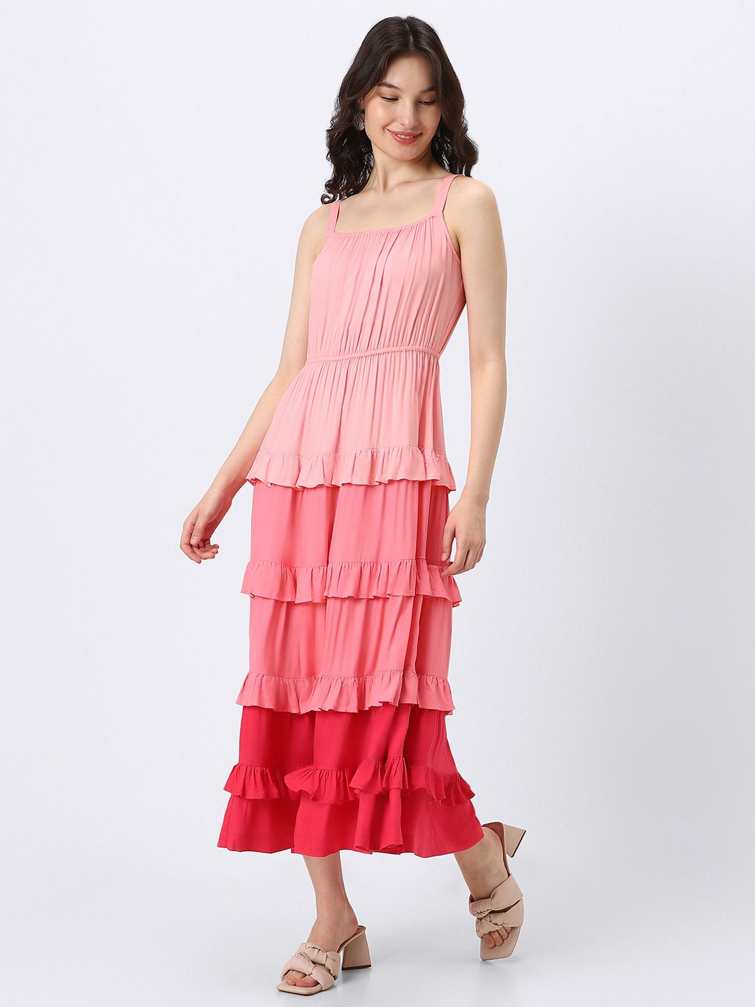 فستان نسائي مكشكش