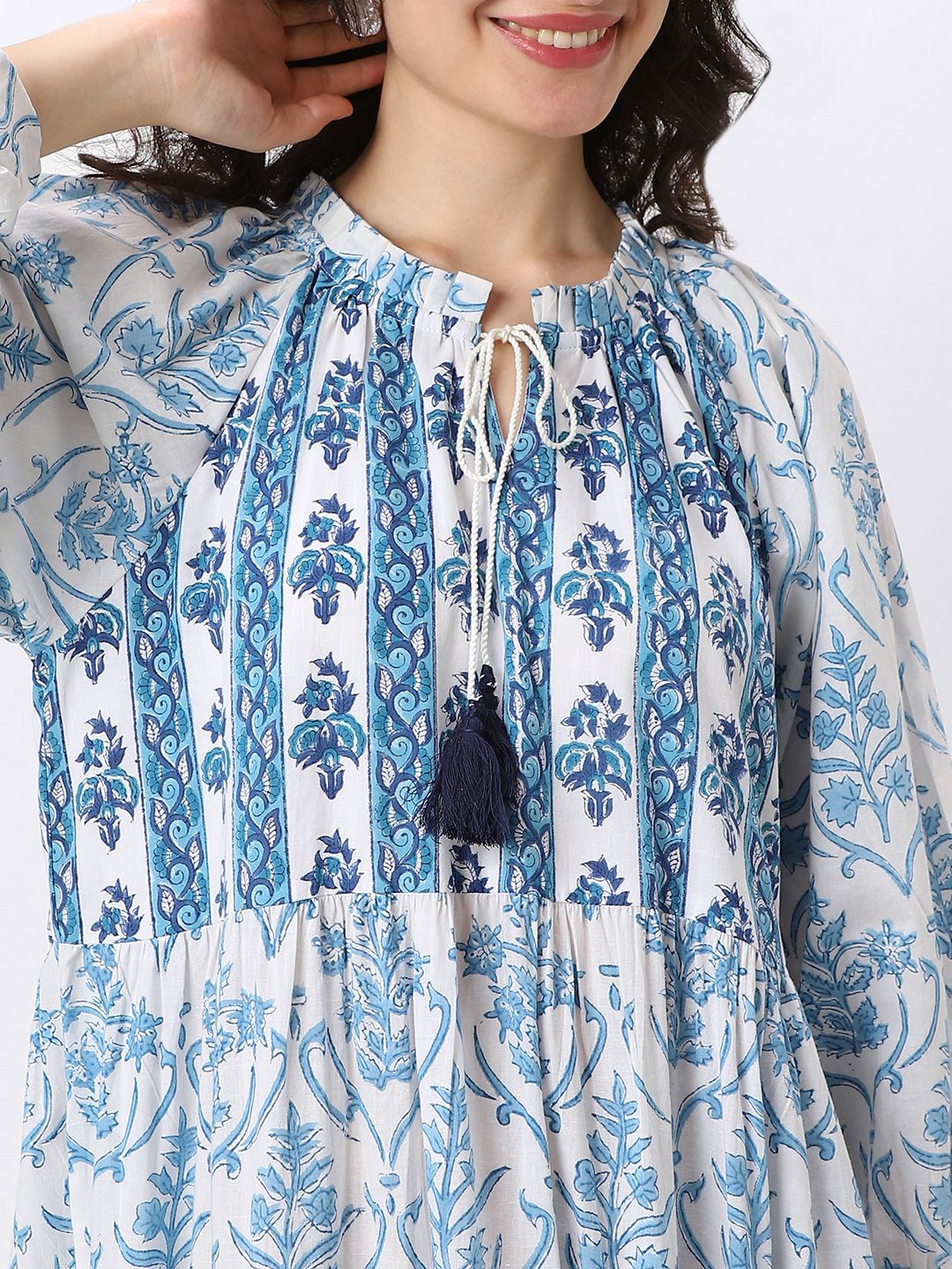 جلابية نسائية بطبعات