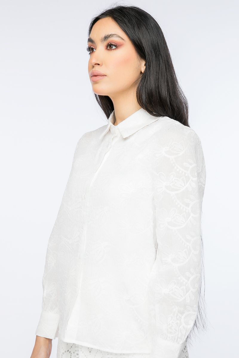 قميص نسائي بتطريز