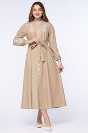 فستان نسائي بتطريز